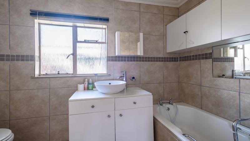 3 Bedroom Property for Sale in Vasco Estate Western Cape